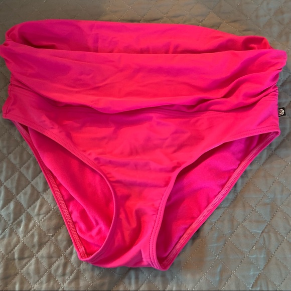 La Vie en Rose bikini 👙 bottom size medium - Picture 2 of 6